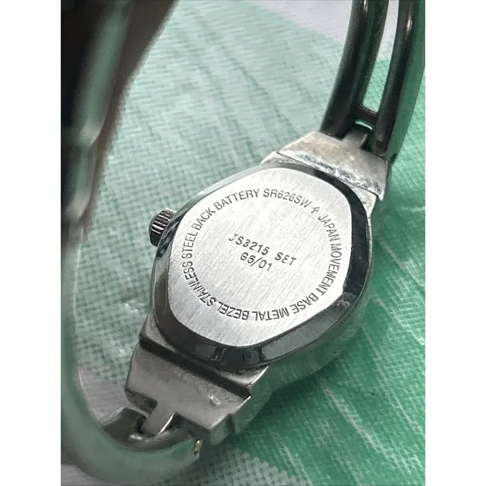 Jaclyn Smith Silver Tone Women’s Quartz Watch